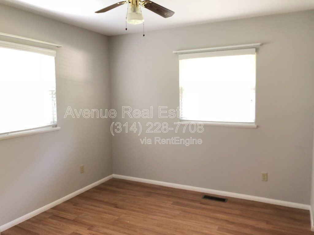 302 Brightsand Ct - Photo 6 of 11