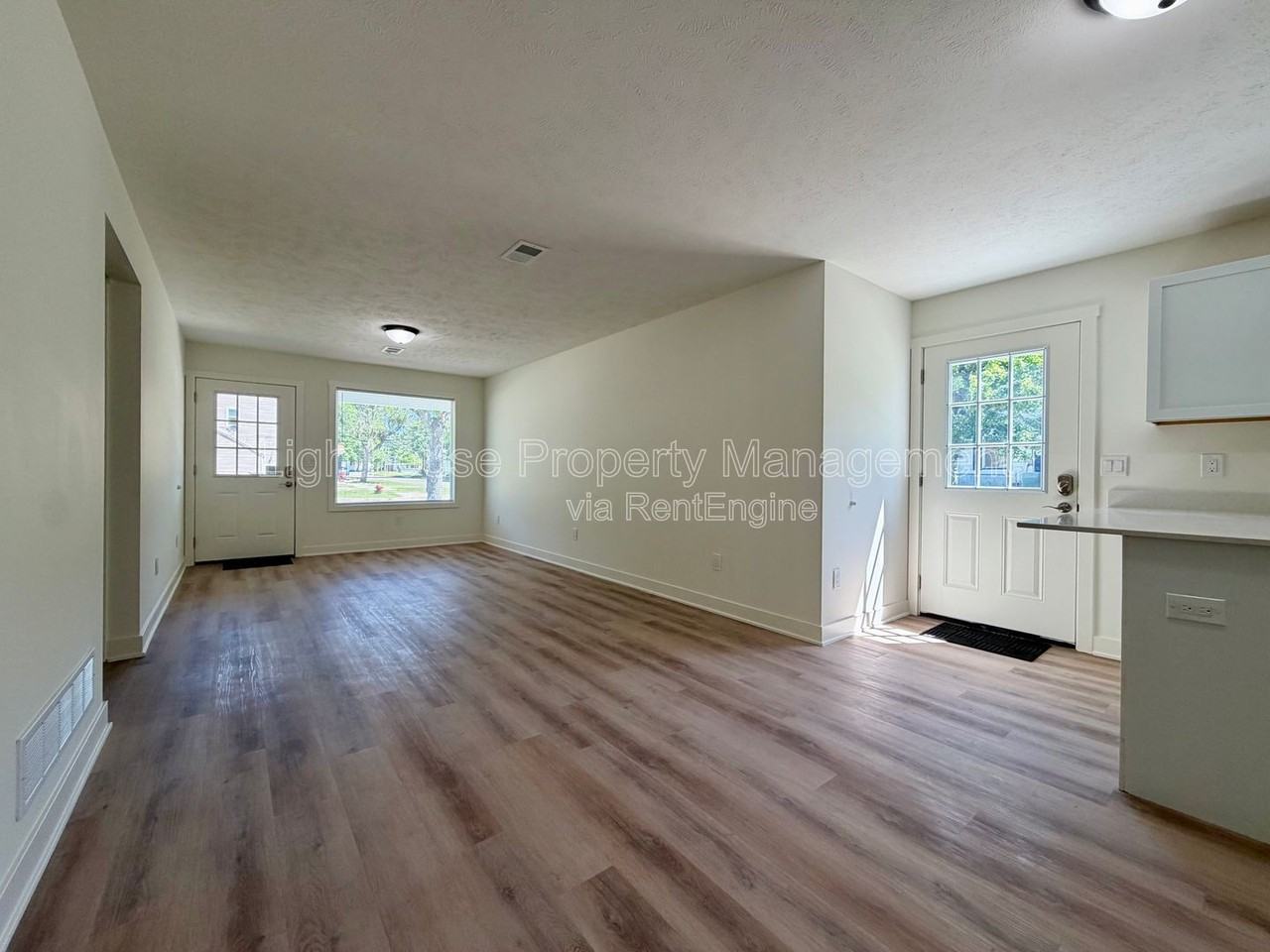 313 Orchard Ave #1 - Photo 4 of 24
