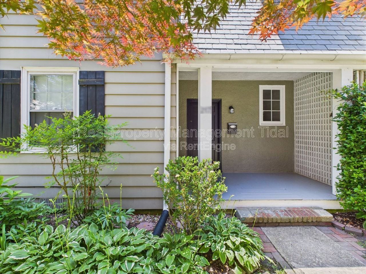 217 Palen Ave - Photo 4 of 44