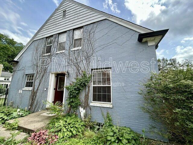 5663 N Illinois St - Photo 6 of 31
