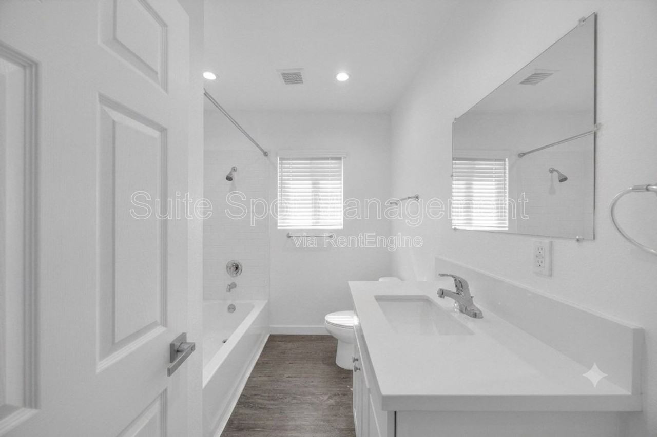 570 N Cambridge St #570 - Photo 7 of 8
