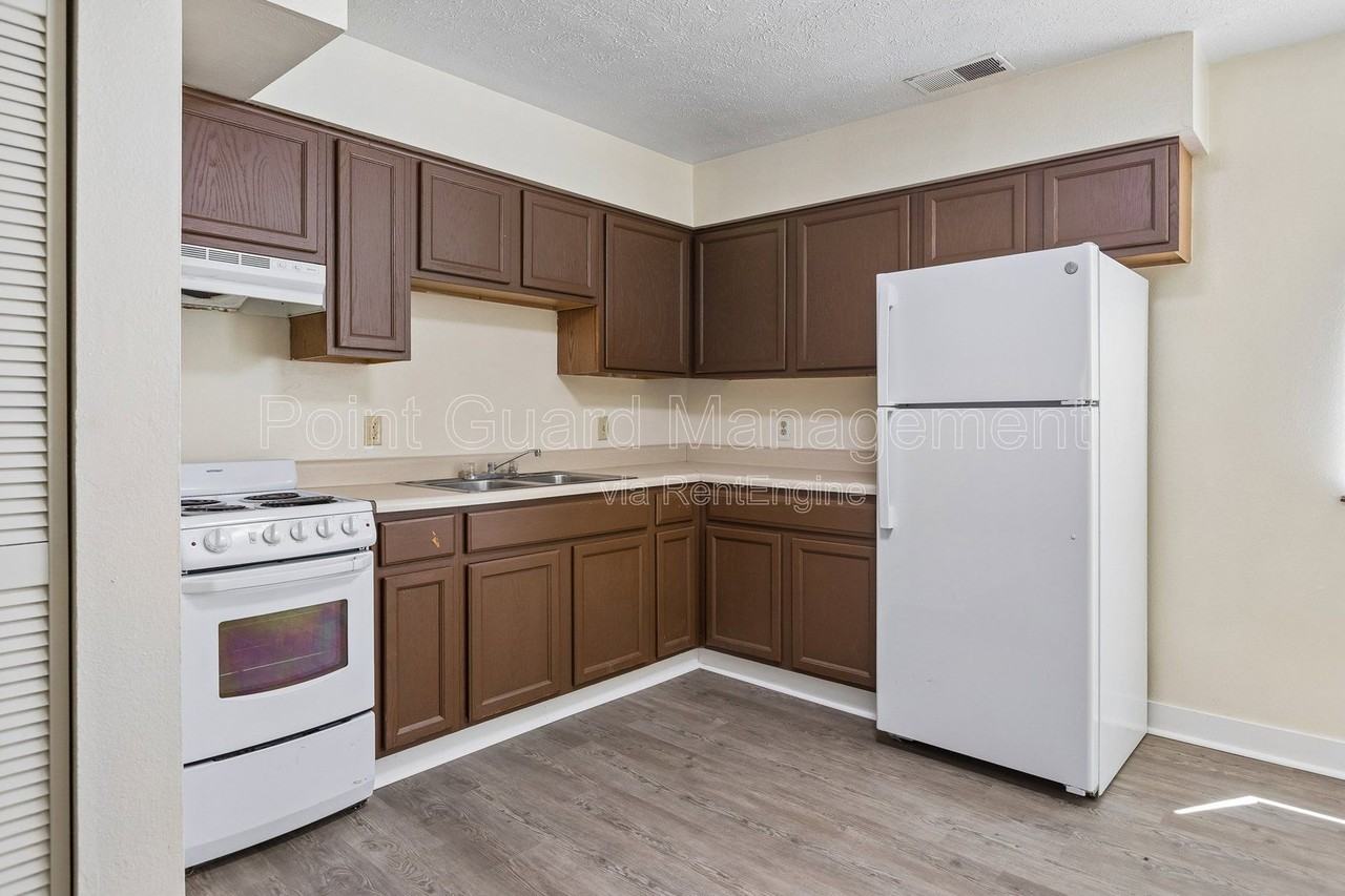 3018 S 68th Ct - Photo 5 of 19