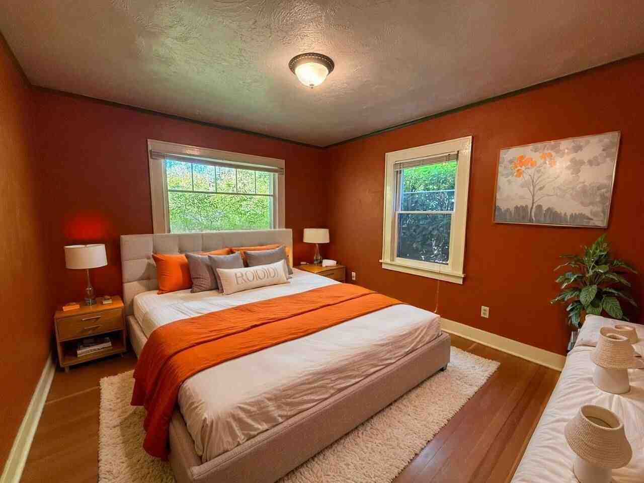 1315 Washington St - Photo 4 of 16