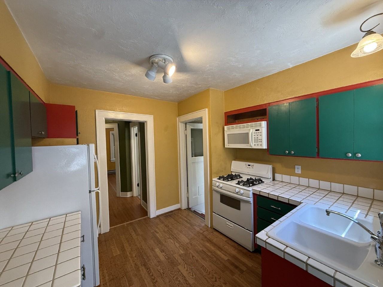 1315 Washington St - Photo 6 of 16