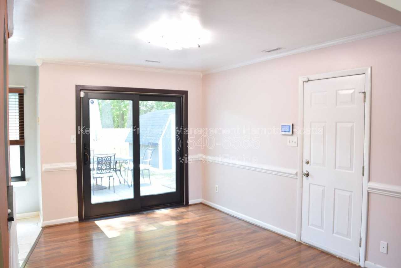 826 Maywood Cir - Photo 6 of 25