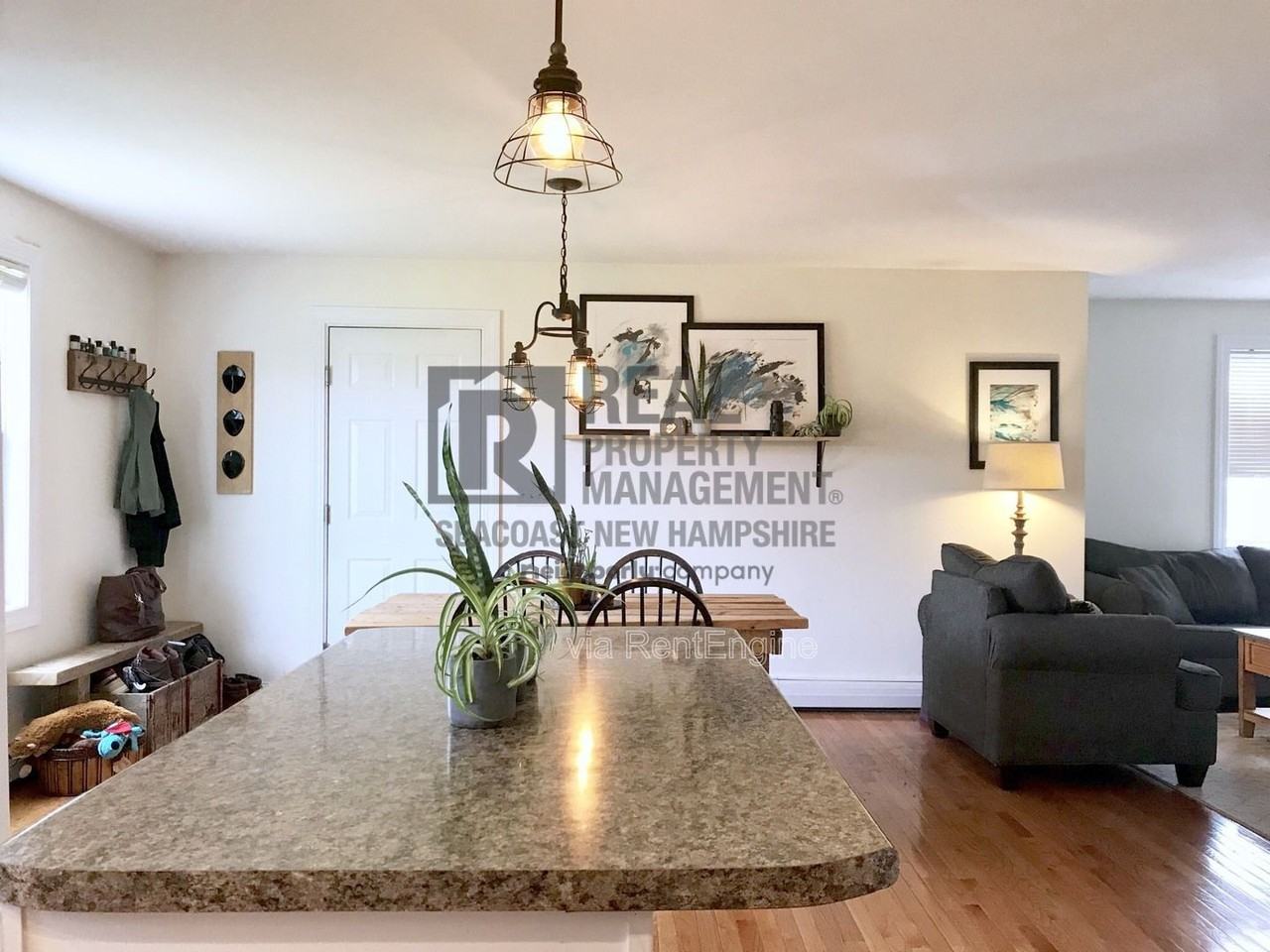 10 Gagne St - Photo 5 of 27
