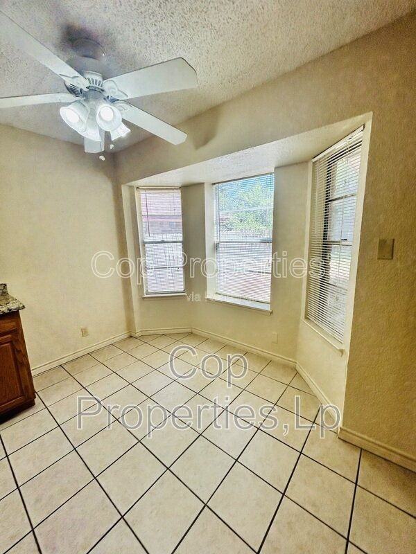 14810 Ridge Hill Dr - Photo 6 of 19