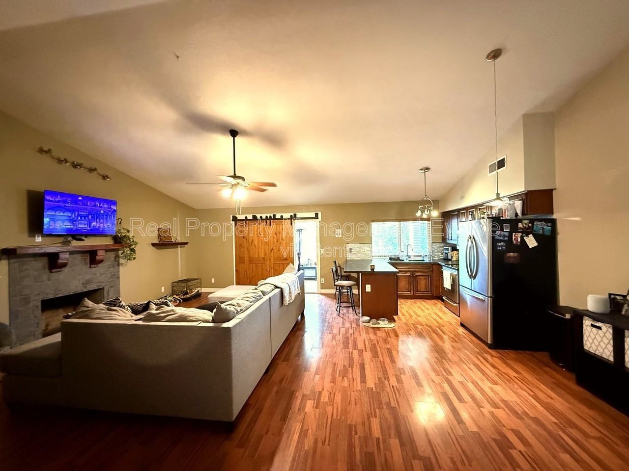 16645 N 34th Dr - Photo 5 of 19