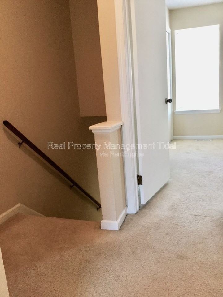 1664 Jameson Dr - Photo 7 of 18