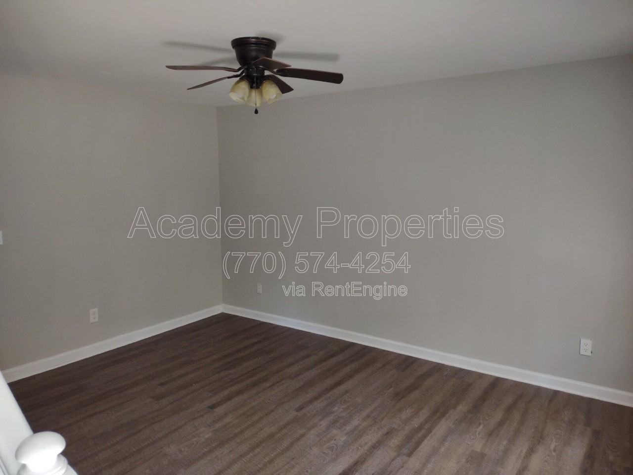 130 Meadowbrook Ct #B - Photo 2 of 4