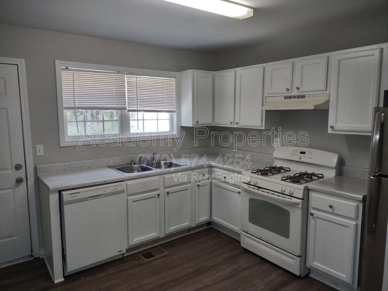 130 Meadowbrook Ct #B - Photo 4 of 4