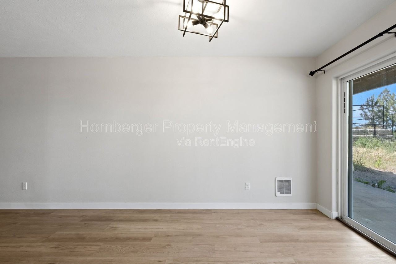 1605 E Hartson Ave #2 - Photo 5 of 20