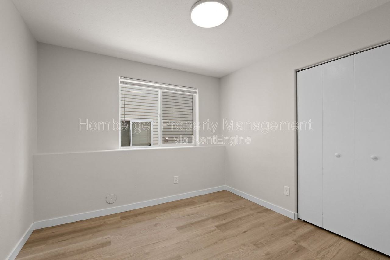1605 E Hartson Ave #2 - Photo 6 of 20
