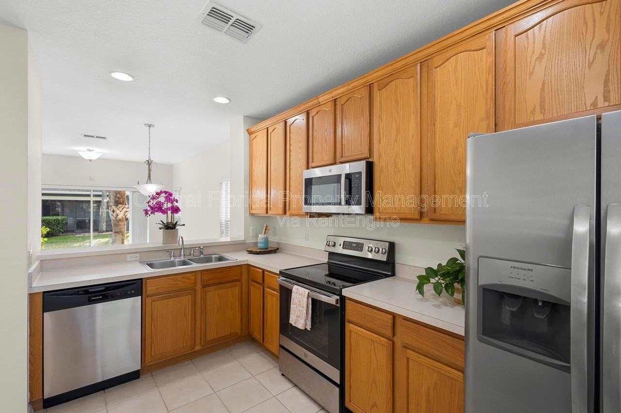 3434 Wilshire Way Rd #1 - Photo 7 of 34