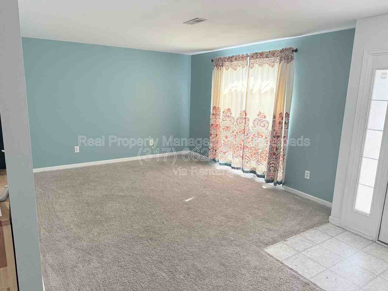 1455 Bearsden Dr - Photo 4 of 38