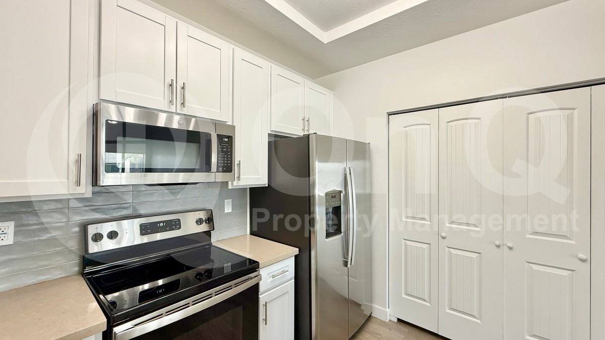 N 67th Ave #202 - Photo 4 of 29