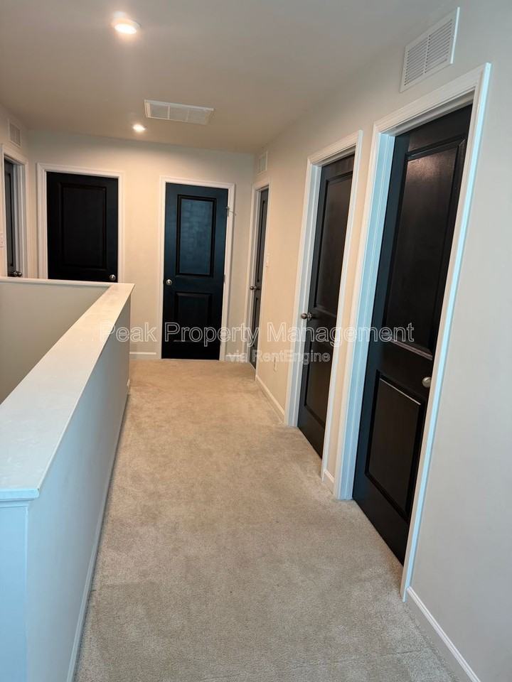25600 Linda Gale Ct - Photo 4 of 8