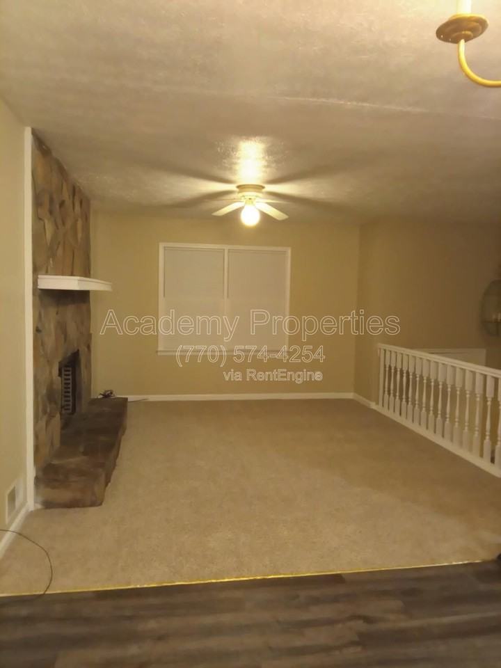 3122 Dempsey Pl - Photo 4 of 13