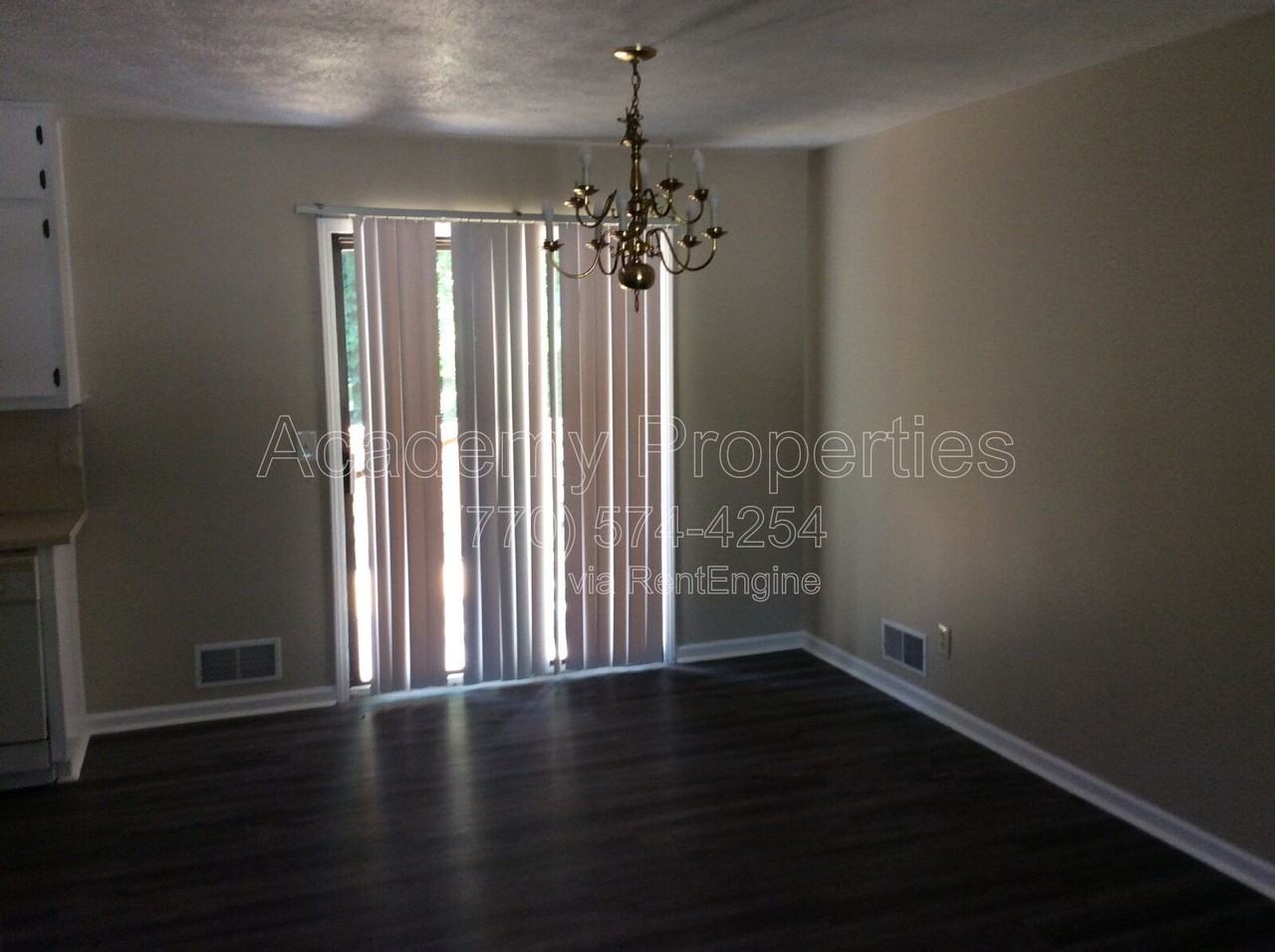 3122 Dempsey Pl - Photo 5 of 13