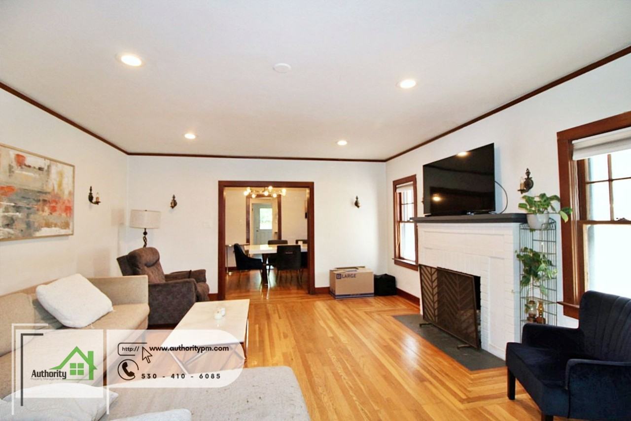 1365 Chestnut St - Photo 3 of 21