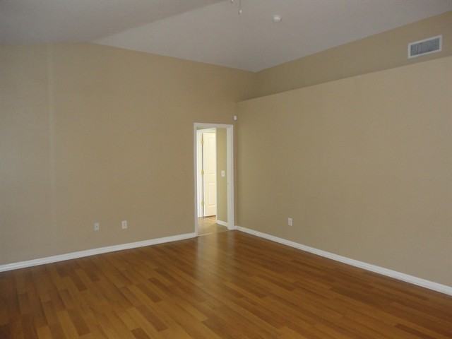 1531 Kish Blvd - Photo 3 of 20