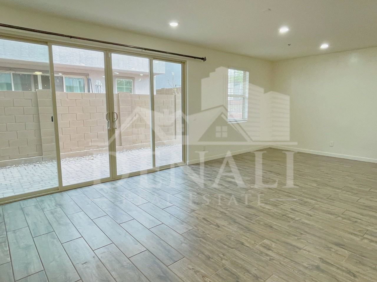 17155 N 9th Pl - Photo 5 of 41