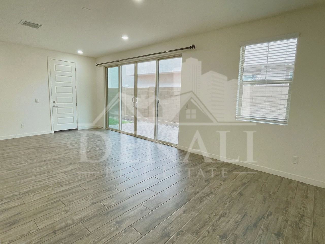 17155 N 9th Pl - Photo 6 of 41