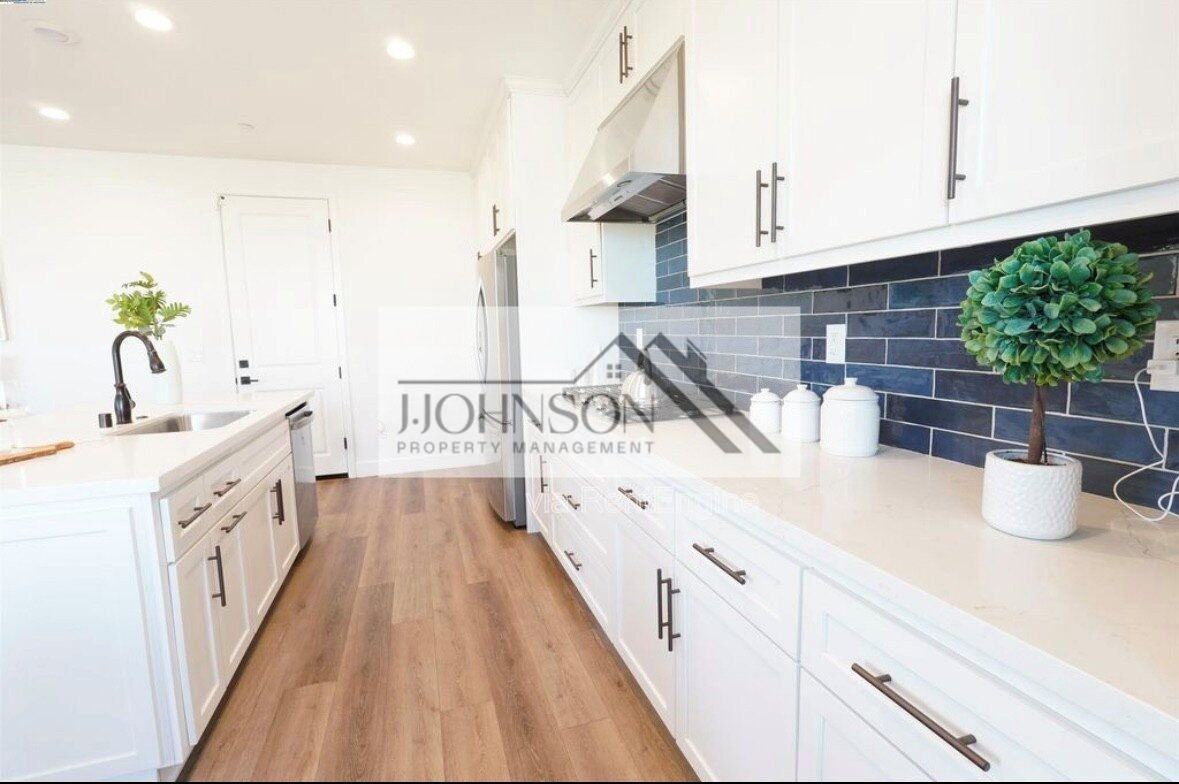 49 W Piazza St - Photo 6 of 21