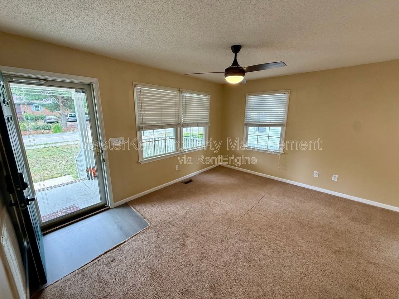 204 W Barbee St - Photo 6 of 16