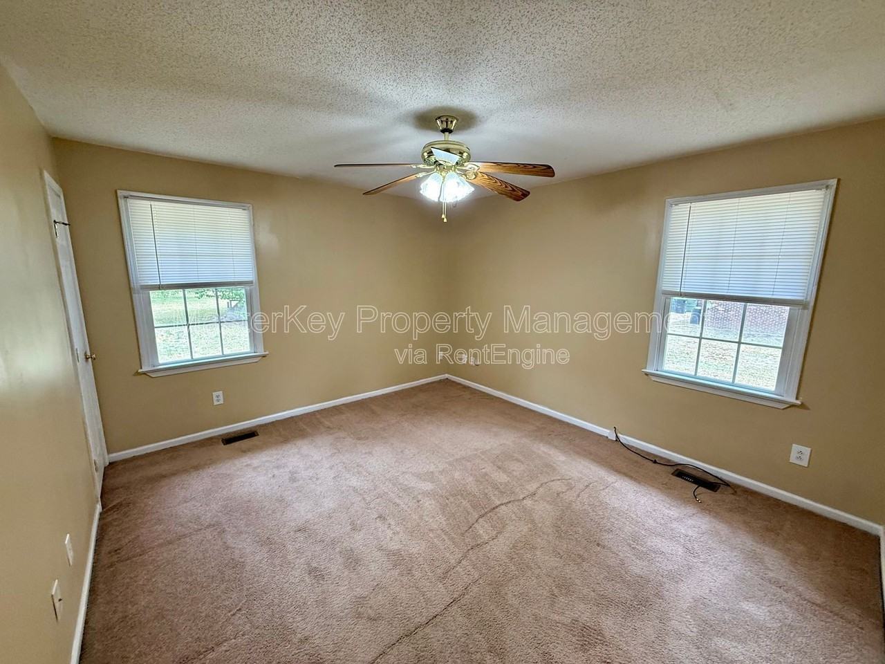 204 W Barbee St - Photo 7 of 16