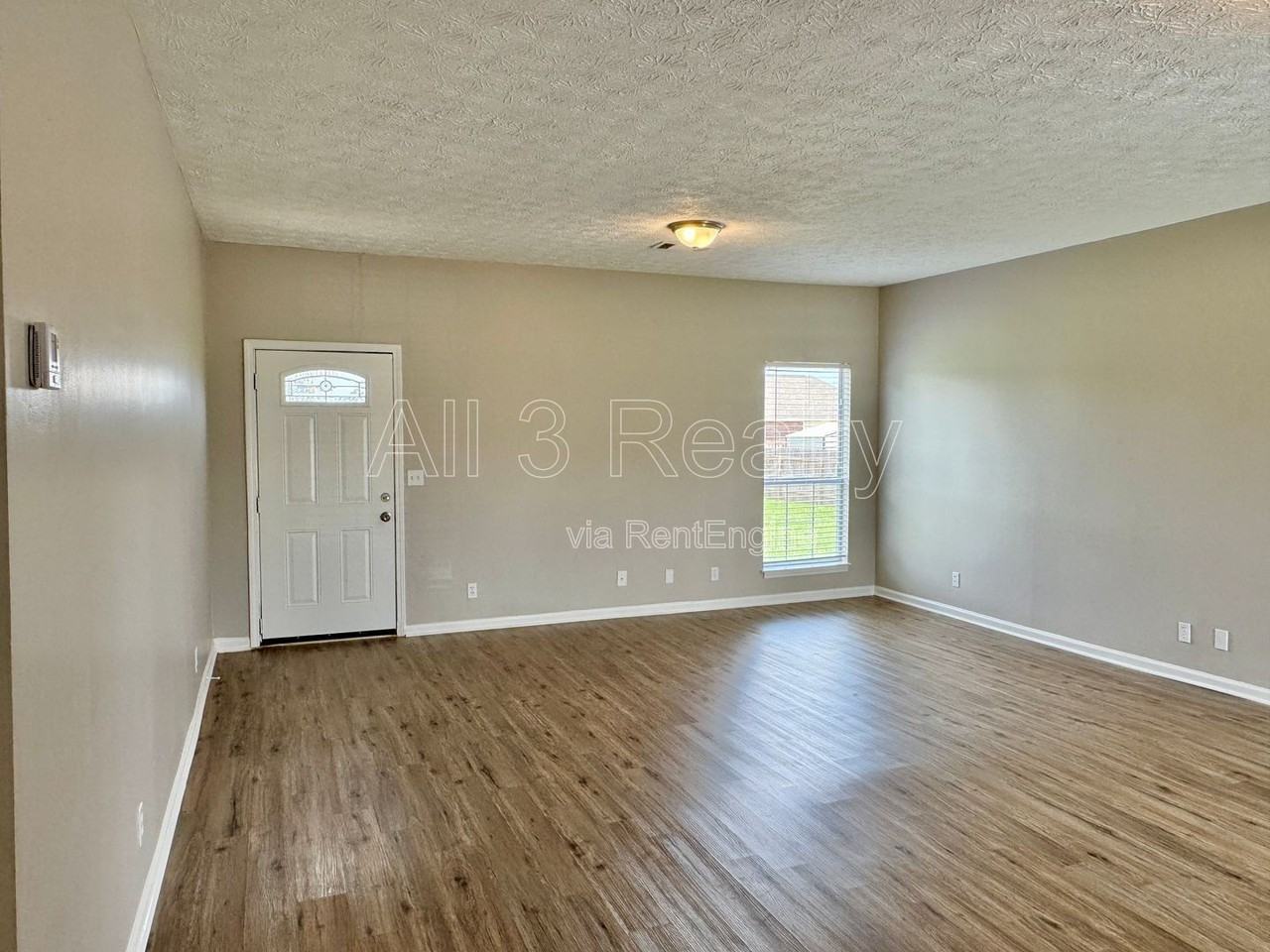 1520 Hogan Rd - Photo 7 of 29