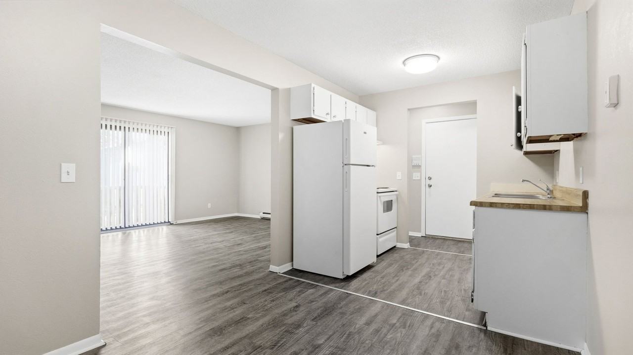 5943 Walnut Cir #E08 - Photo 5 of 8