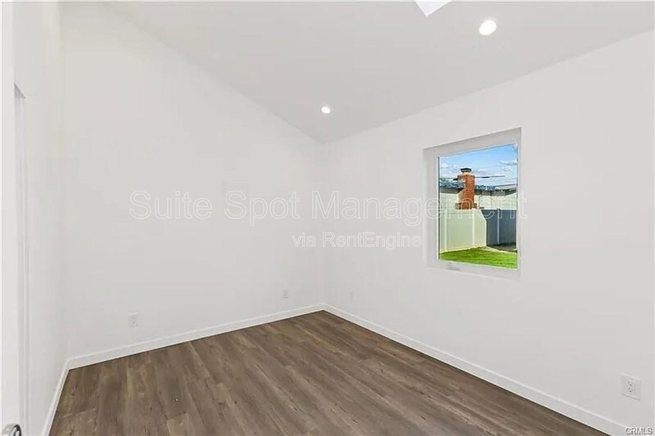 554 N Cambridge St #552 - Photo 6 of 14