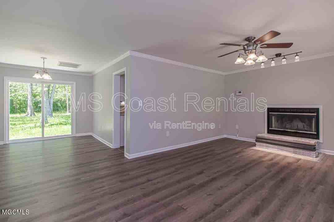 6823 Mescalero Dr - Photo 5 of 24