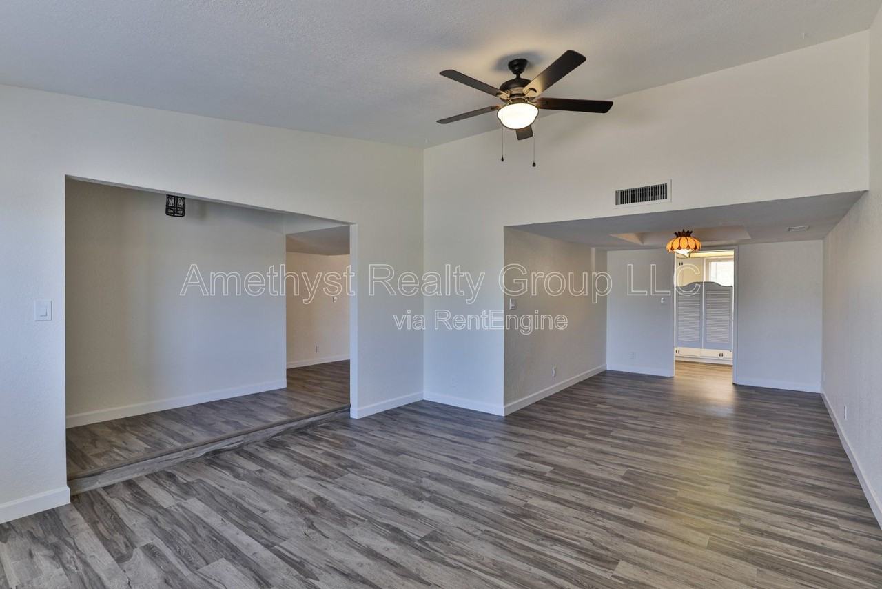 4419 W Shaw Butte Dr - Photo 4 of 29