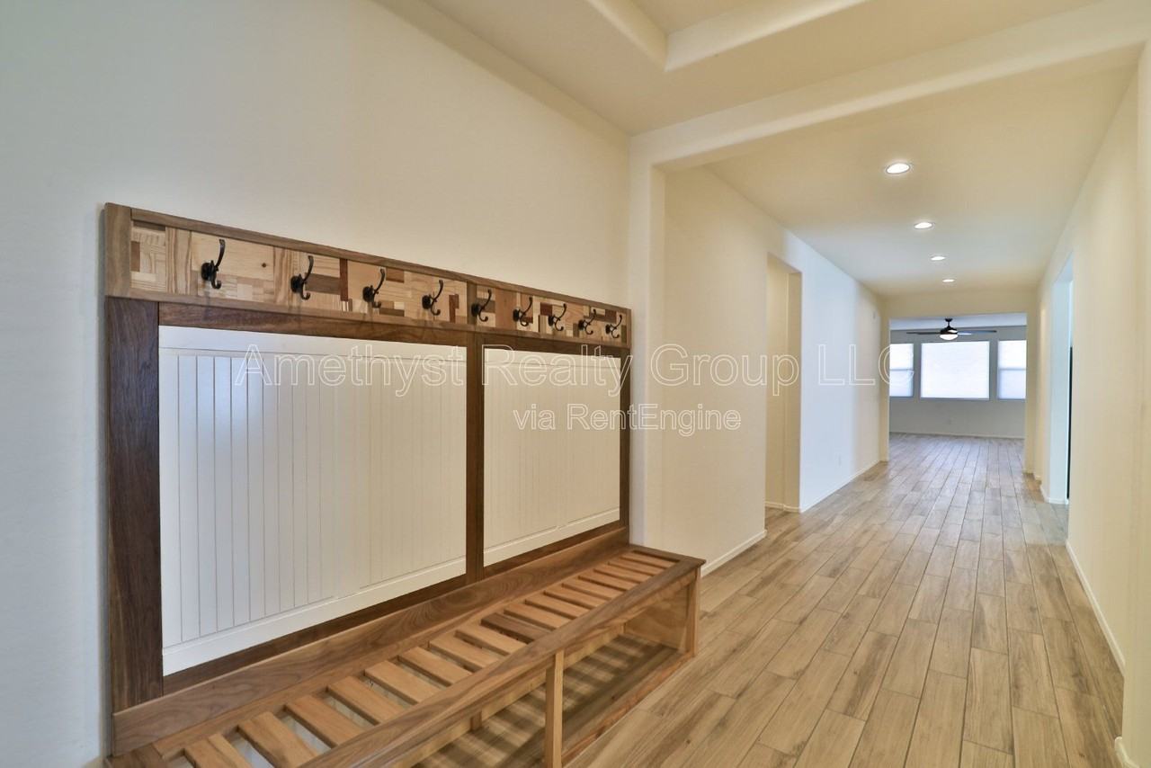 17343 W Oberlin Way - Photo 4 of 46