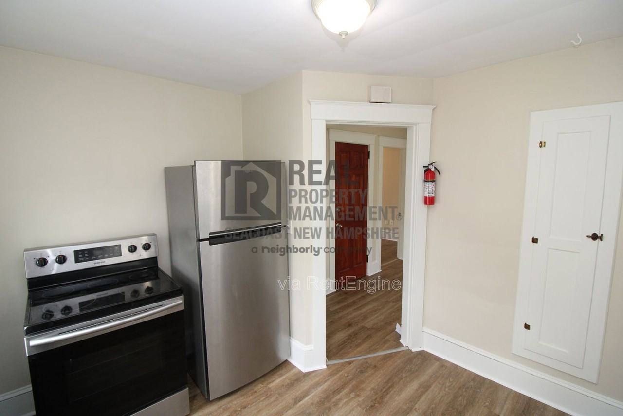 23 Grove St #B - Photo 2 of 18