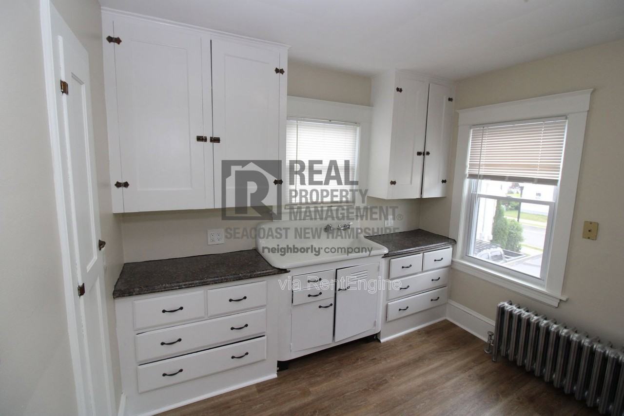 23 Grove St #B - Photo 3 of 18