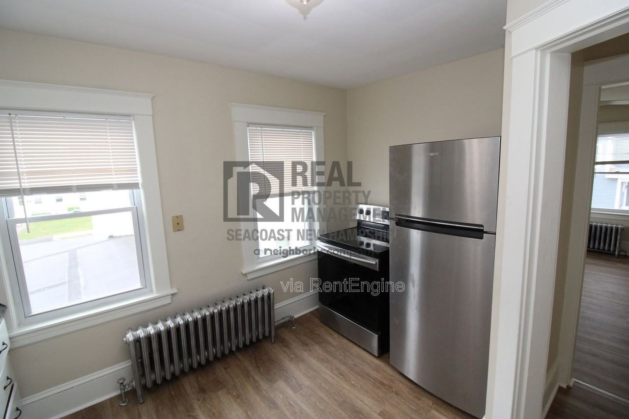 23 Grove St #B - Photo 4 of 18