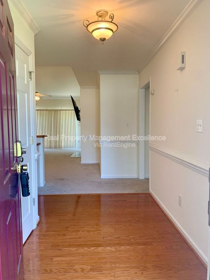 205 Will Ct - Photo 2 of 25