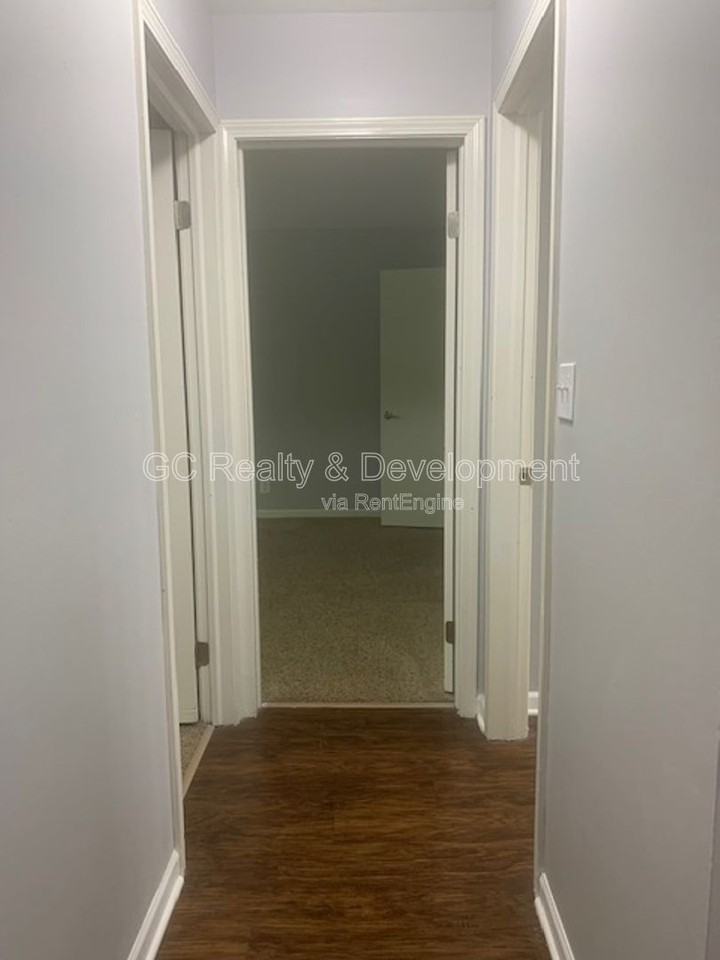 11 Simpson St #F - Photo 4 of 11