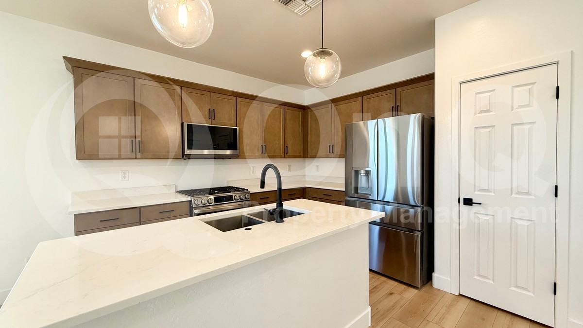 1282 W Sparrow Dr - Photo 3 of 21