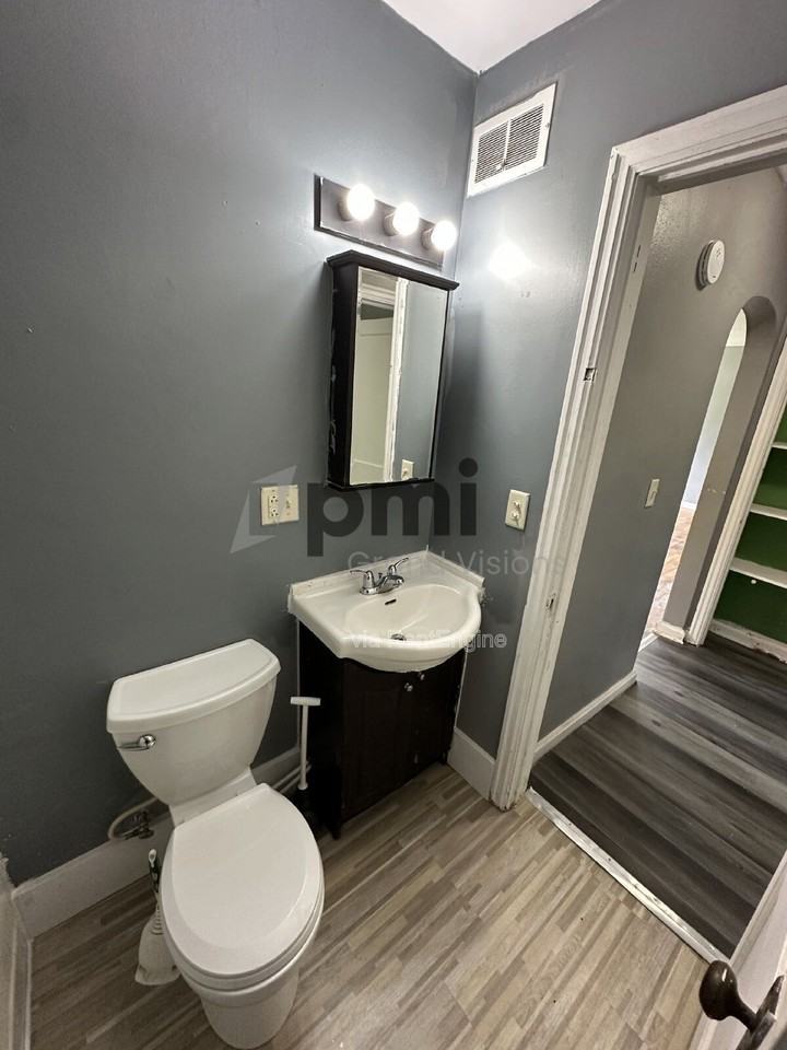 600 E Jefferson Ave - Photo 4 of 29