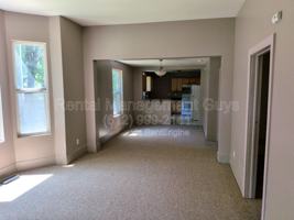 featured image of 1810 10th Ave S