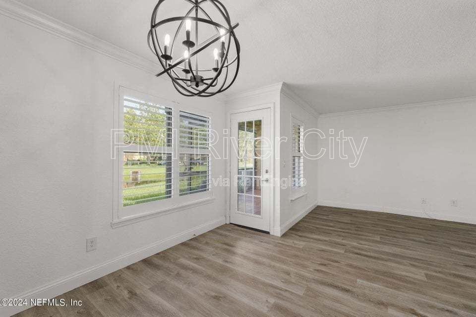 908 Shoreline Cir - Photo 3 of 31