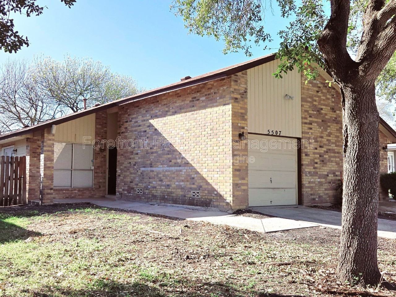 5507 Roanwood - Photo 2 of 26