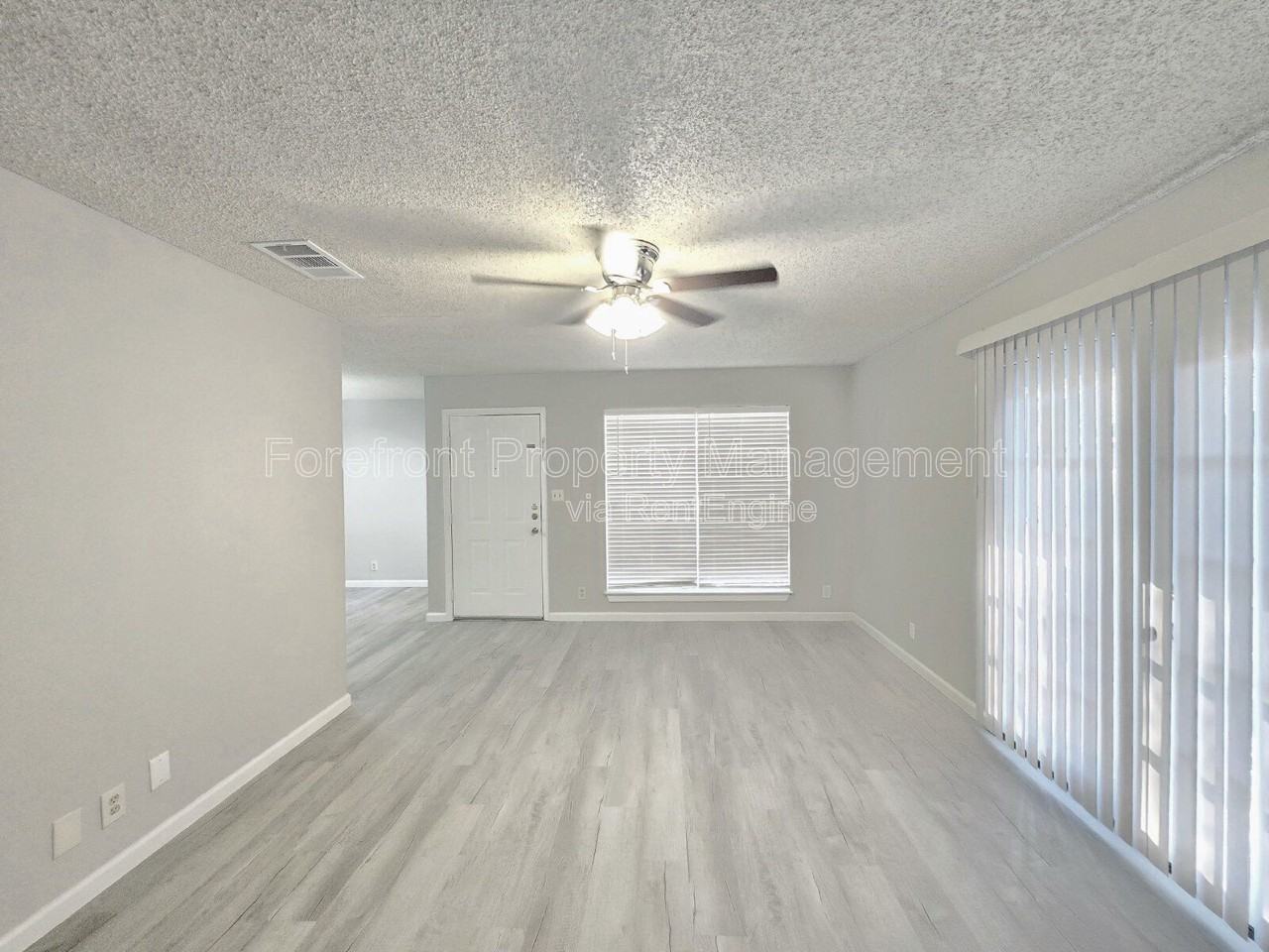 5507 Roanwood - Photo 3 of 26