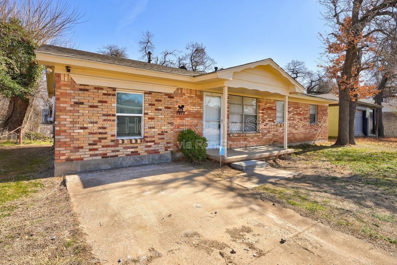 1616 Mcgregor Dr - Photo 2 of 10
