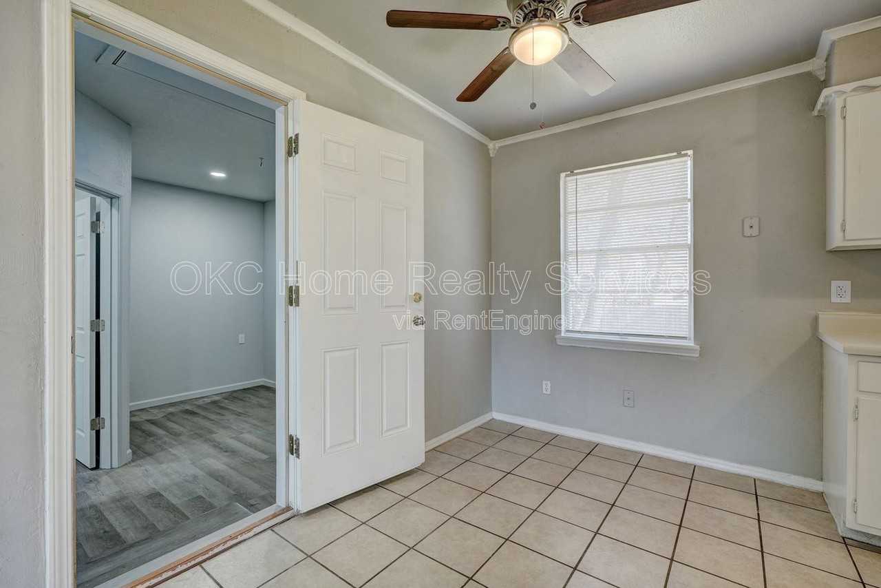 1616 Mcgregor Dr - Photo 5 of 10