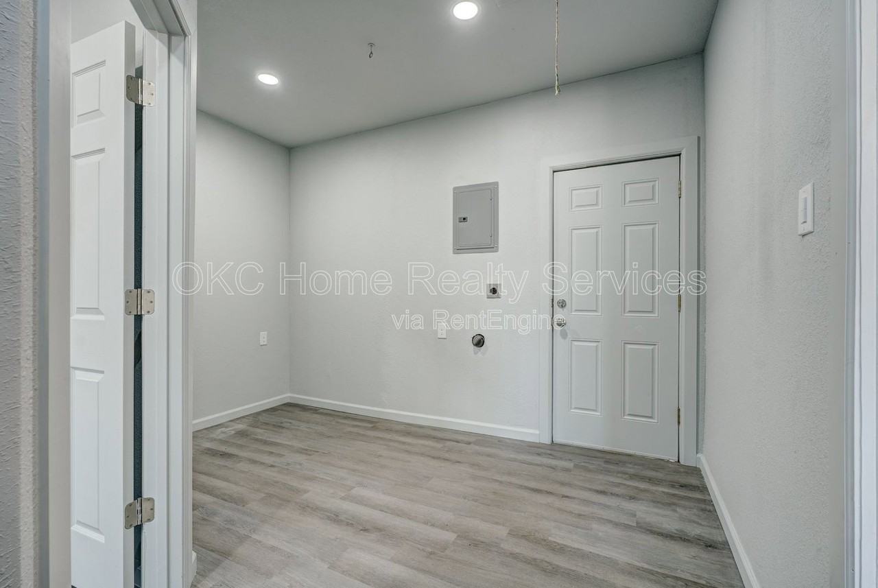 1616 Mcgregor Dr - Photo 7 of 10
